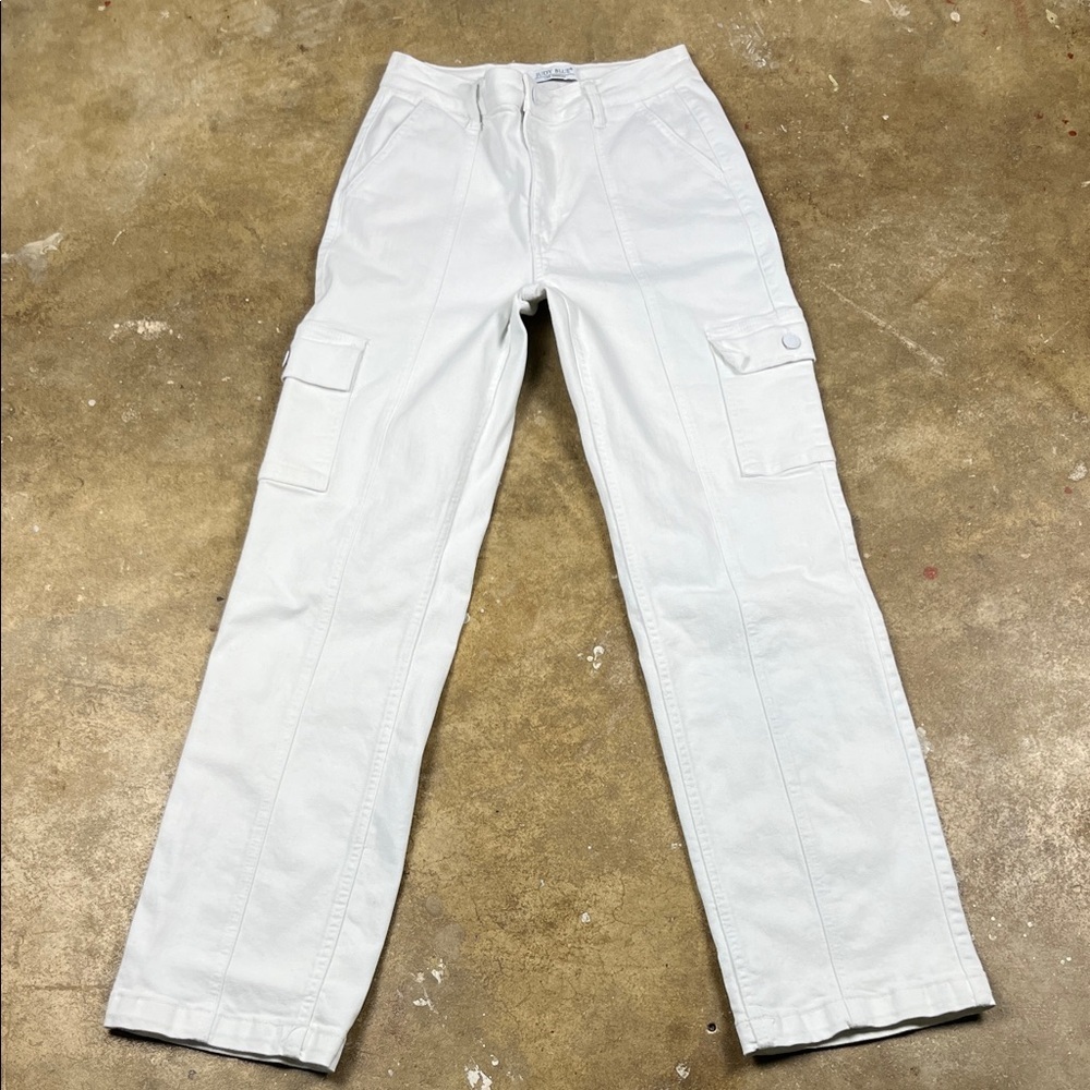 Judy Blue white High Rise Straight Leg Cargo denim
Size: 5/27